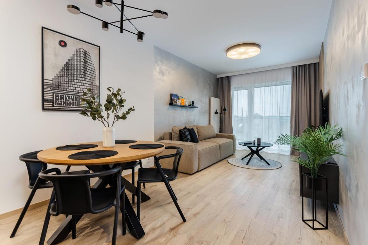 Klimatyzowany Apartament Very Berry Z Parkingiem W Poznaniu By Noclegi Renters Exterior foto
