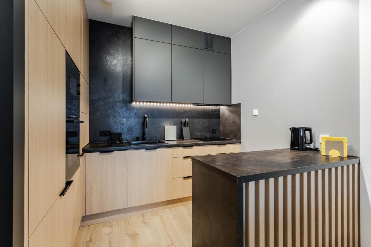 Klimatyzowany Apartament Very Berry Z Parkingiem W Poznaniu By Noclegi Renters Exterior foto
